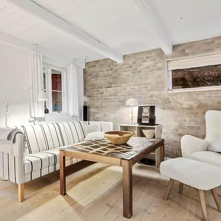 Holiday home 5561-gudhjem-kirkevej-8